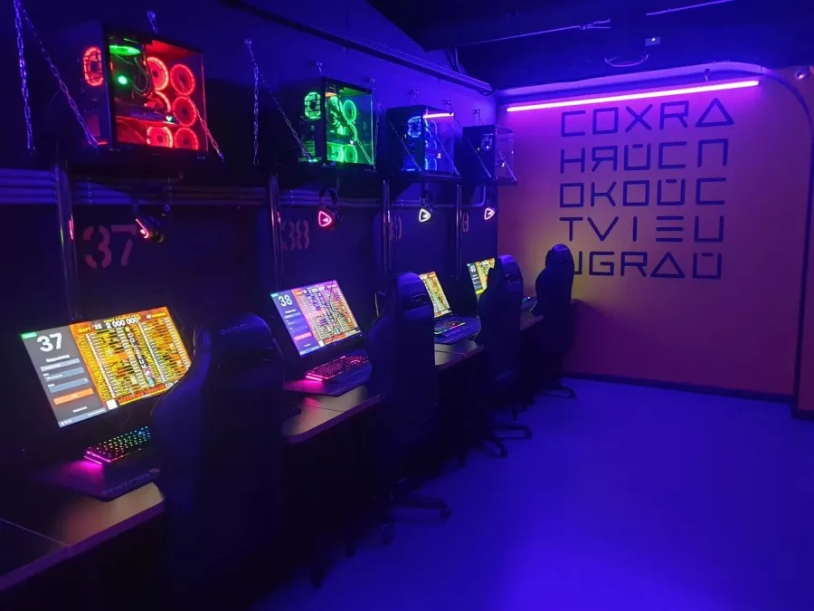 Компьютерный клуб Colizeum на Ушинского в Санкт-Петербурге: Киберспорт, Games, Ставкинакиберспорт, Компьютер, Csgo, Dota, Команды, Соревнования,