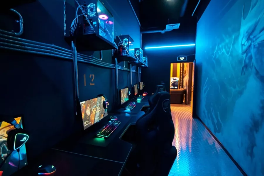 Компьютерный клуб Colizeum на Ленина в Новосибирске: Киберспорт, Games, Ставкинакиберспорт, Компьютер, Csgo, Dota, Команды, Соревнования,