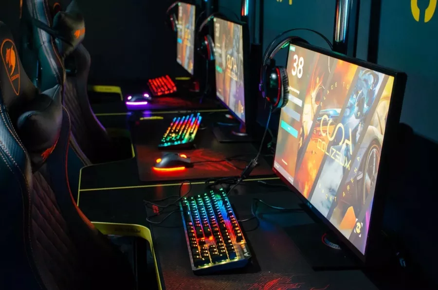 Компьютерный клуб Colizeum на Ленина в Новосибирске: Киберспорт, Games, Ставкинакиберспорт, Компьютер, Csgo, Dota, Команды, Соревнования,