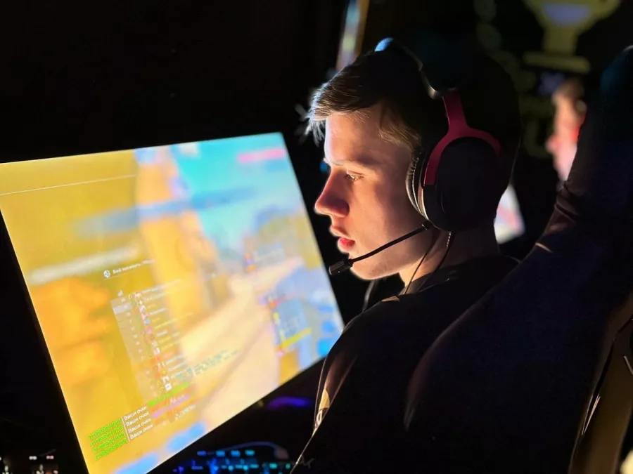 Компьютерный клуб Colizeum на Навагинской в Сочи: Киберспорт, Games, Ставкинакиберспорт, Компьютер, Csgo, Dota, Команды, Соревнования,
