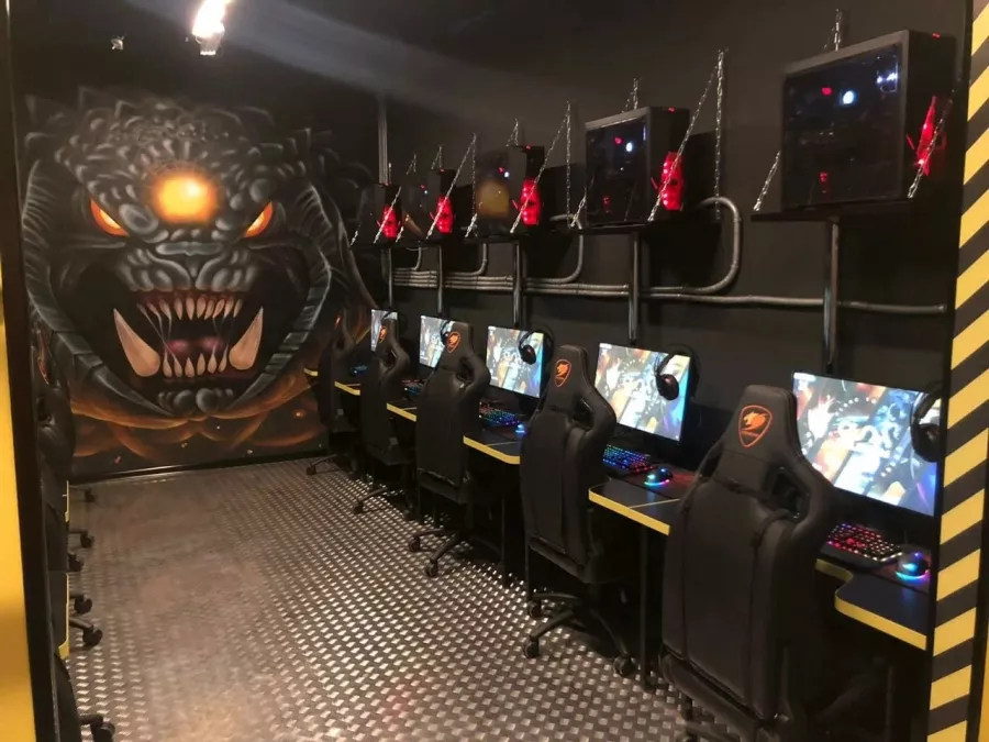 Компьютерный клуб Colizeum на Горной Каруселе в Красной Поляне: Компьютерный клуб, Киберспорт, Соревнования,