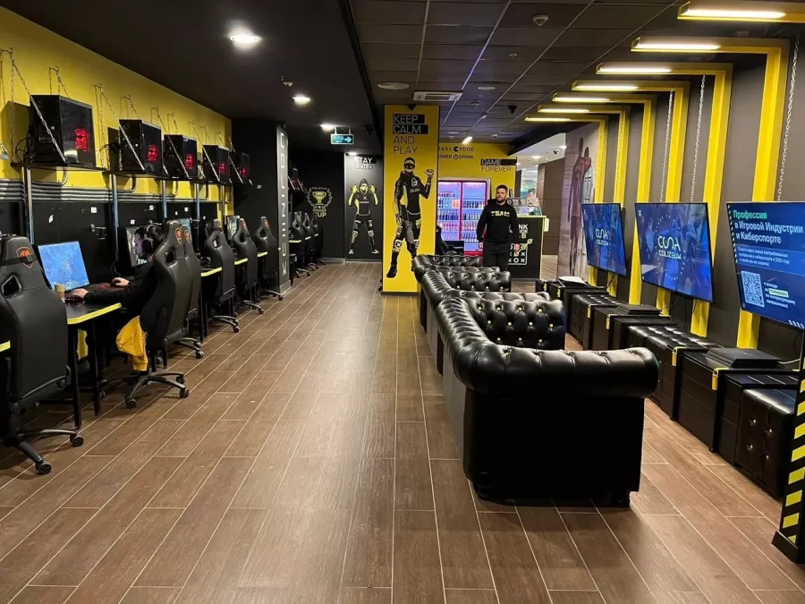 Компьютерный клуб Colizeum на Горной Каруселе в Красной Поляне: Компьютерный клуб, Киберспорт, Соревнования,