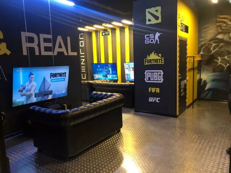 Компьютерный клуб Colizeum на Горной Каруселе в Красной Поляне: Компьютерный клуб, Киберспорт, Соревнования,