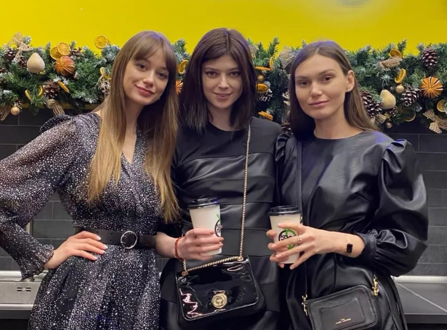 Академия модельного бизнеса Pro fashion в Краснодаре: Модно, Модельное агентство , Стать моделью, Подиум, Я модель, Показ мод, Фотопозирование , Фэшн,