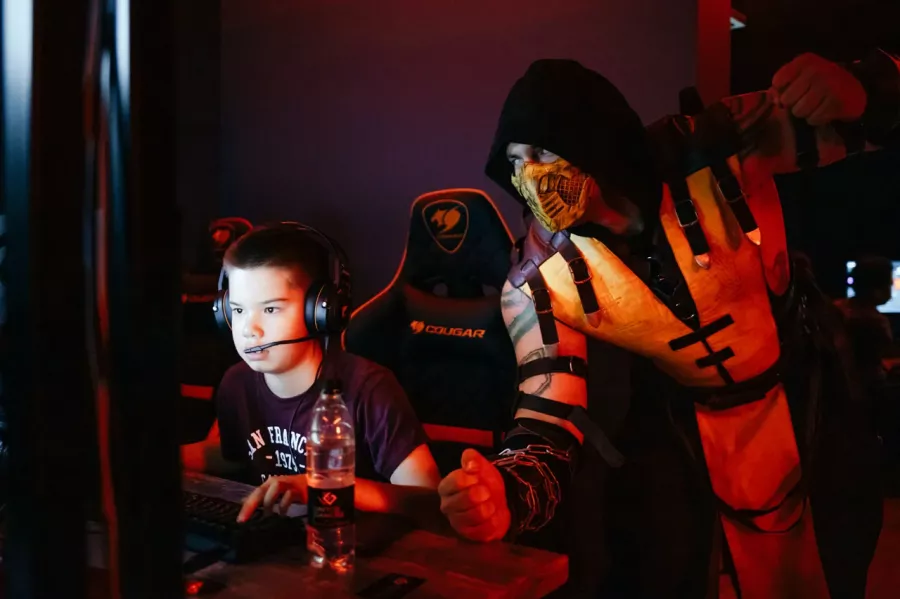 Компьютерный клуб Gun Gaming в Ростове-на-Дону: Киберспорт, Games, Ставкинакиберспорт, Компьютер, Csgo, Dota, Команды, Соревнования,