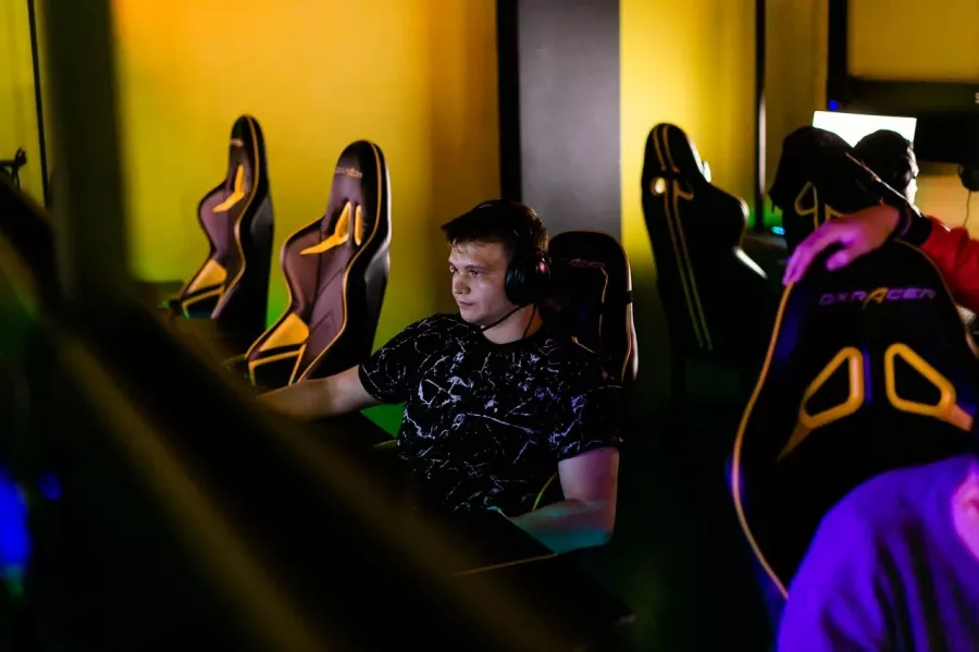 Компьютерный клуб Hunter на Космонавтова в Ростове-на-Дону: Киберспорт, Games, Ставкинакиберспорт, Компьютер, Csgo, Dota, Команды, Соревнования,