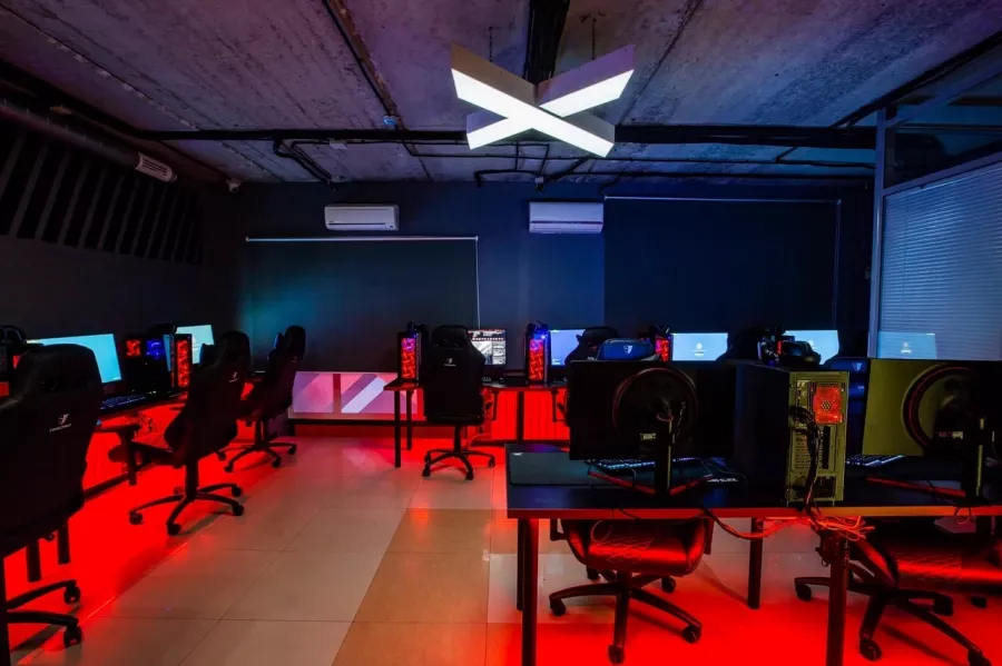 Компьютерный клуб CyberX на Текучёва в Ростове-на-Дону: Киберспорт, Games, Ставкинакиберспорт, Компьютер, Csgo, Dota, Команды, Соревнования,