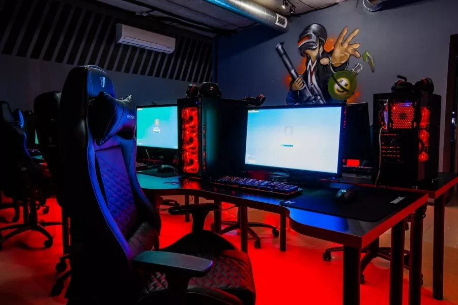 Компьютерный клуб CyberX на Текучёва в Ростове-на-Дону: Киберспорт, Games, Ставкинакиберспорт, Компьютер, Csgo, Dota, Команды, Соревнования,
