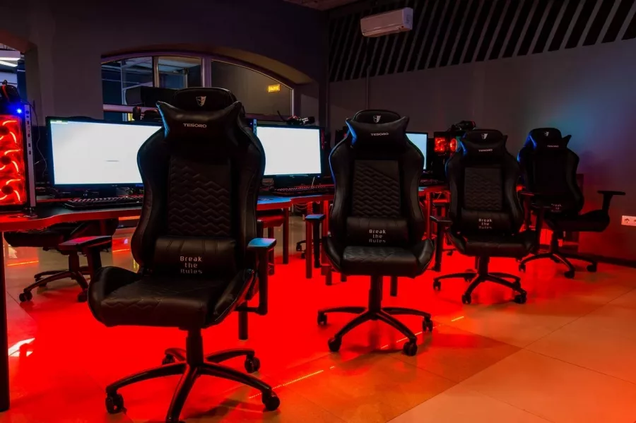 Компьютерный клуб CyberX на Текучёва в Ростове-на-Дону: Киберспорт, Games, Ставкинакиберспорт, Компьютер, Csgo, Dota, Команды, Соревнования,
