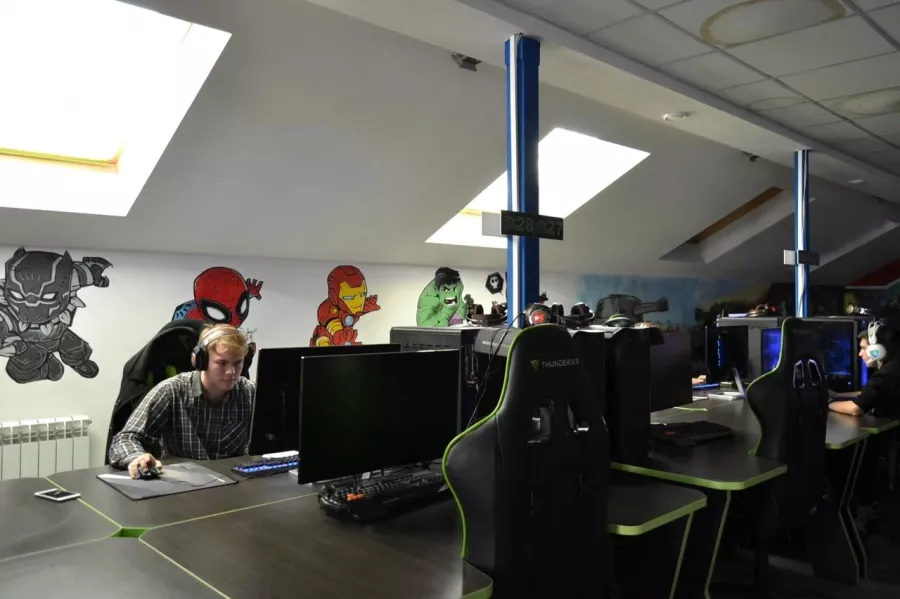 Компьютерный клуб Кибер Арена в Ростове-на-Дону: Киберспорт, Games, Ставкинакиберспорт, Компьютер, Csgo, Dota, Команды, Соревнования,