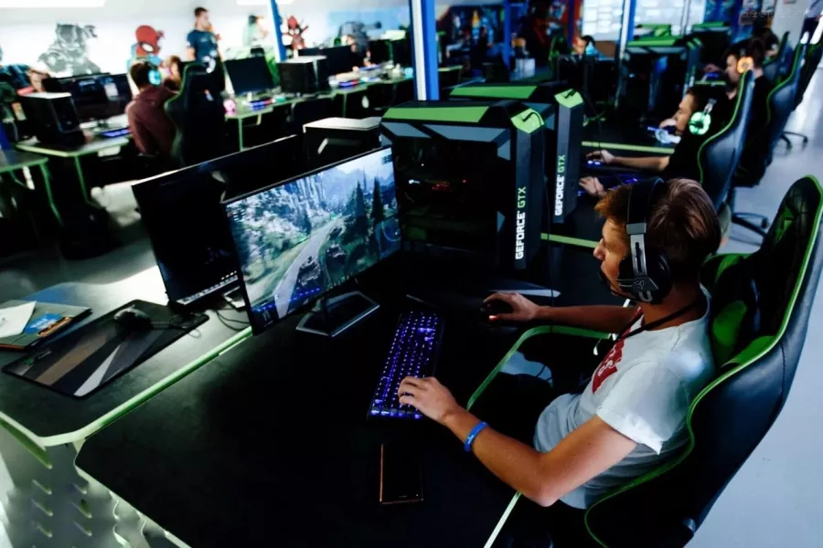 Компьютерный клуб Кибер Арена в Ростове-на-Дону: Киберспорт, Games, Ставкинакиберспорт, Компьютер, Csgo, Dota, Команды, Соревнования,