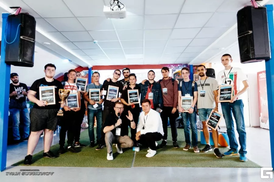 Компьютерный клуб Кибер Арена в Ростове-на-Дону: Киберспорт, Games, Ставкинакиберспорт, Компьютер, Csgo, Dota, Команды, Соревнования,