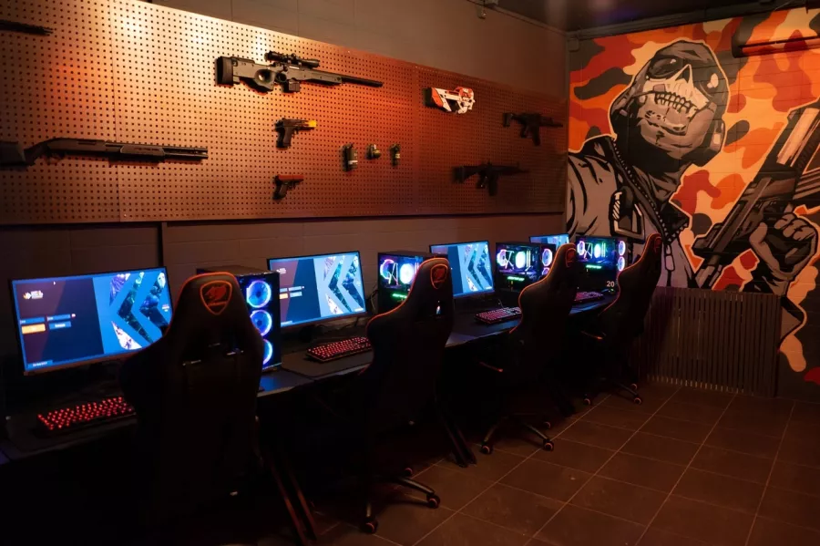 Компьютерный клуб United Gamers в Ростове-на-Дону: Киберспорт, Games, Ставкинакиберспорт, Компьютер, Csgo, Dota, Команды, Соревнования,
