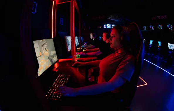 Компьютерный клуб "Squad"