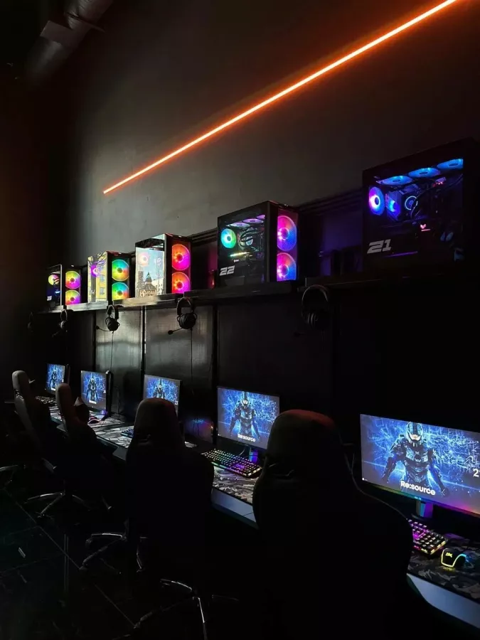 Компьютерный клуб Re: source в Екатеринбурге: Киберспорт, Games, Ставкинакиберспорт, Компьютер, Csgo, Dota, Команды, Соревнования,