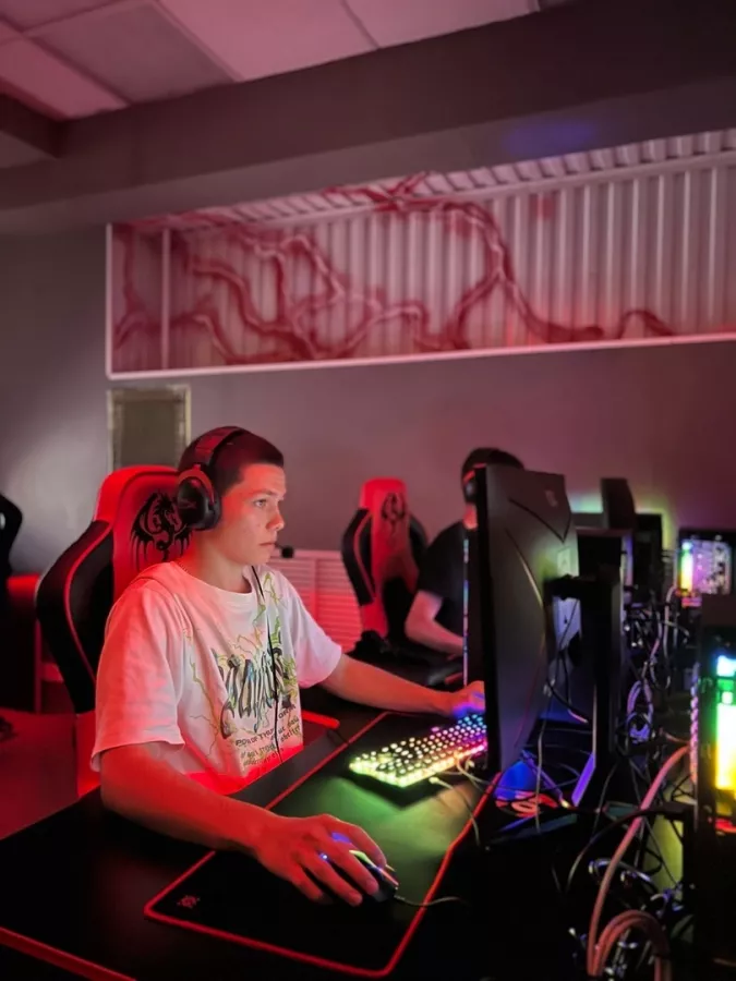 Компьютерный клуб Godji Game в Ульяновске: Киберспорт, Games, Ставкинакиберспорт, Компьютер, Csgo, Dota, Команды, Соревнования,