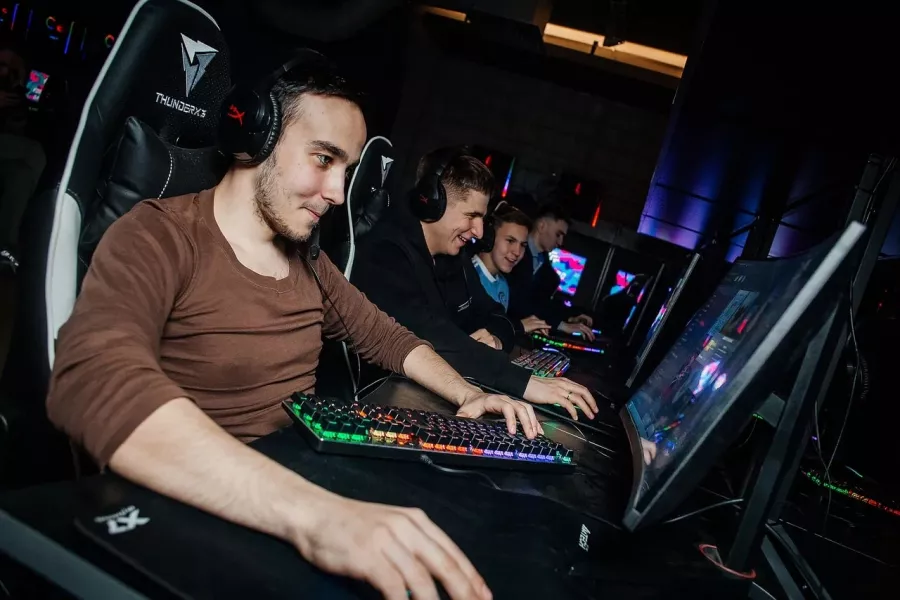 Компьютерный клуб Forward Gaming в Казани: Киберспорт, Games, Ставкинакиберспорт, Компьютер, Csgo, Dota, Команды, Соревнования,