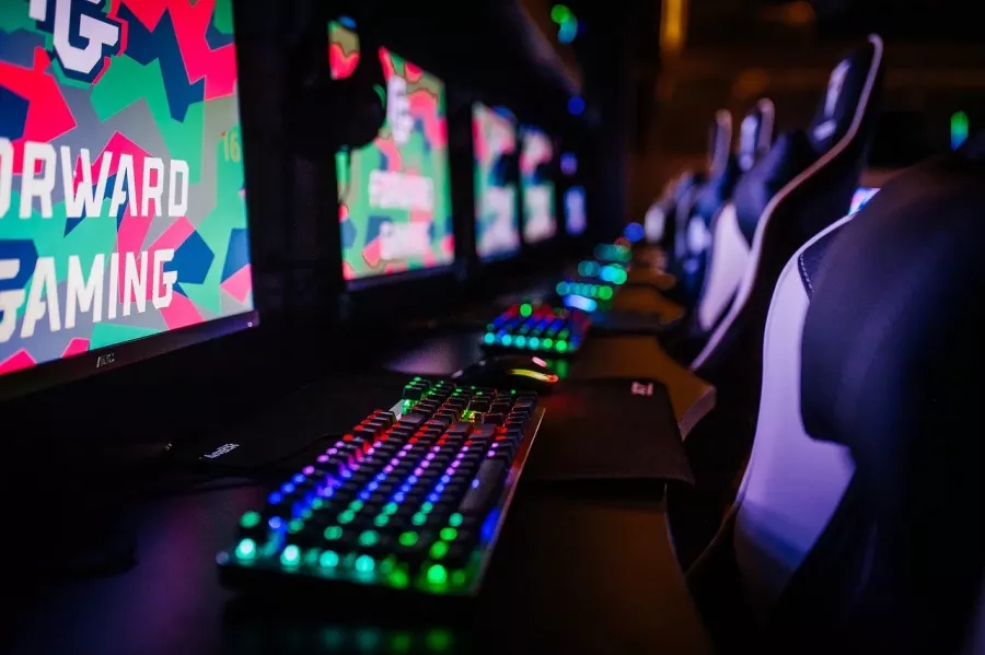 Компьютерный клуб Forward Gaming в Казани: Киберспорт, Games, Ставкинакиберспорт, Компьютер, Csgo, Dota, Команды, Соревнования,
