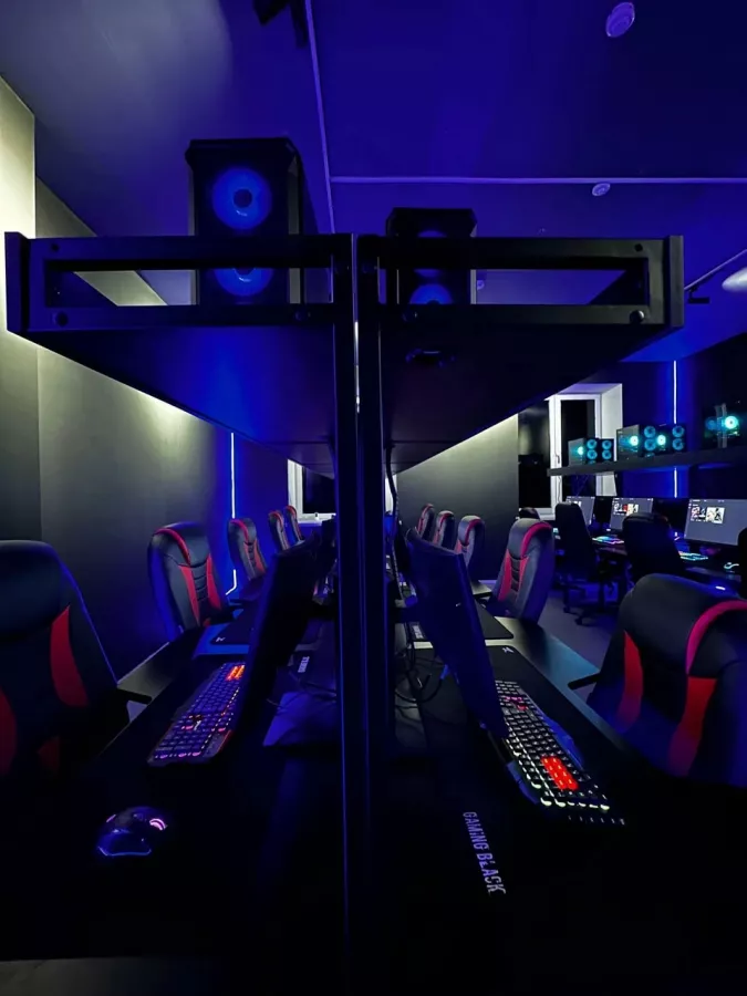 Компьютерный клуб Extreme cyber club в Казани: Киберспорт, Games, Ставкинакиберспорт, Компьютер, Csgo, Dota, Команды, Соревнования,