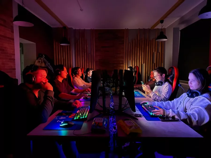 Компьютерный клуб N1 в Казани: Киберспорт, Games, Ставкинакиберспорт, Компьютер, Csgo, Dota, Команды, Соревнования,