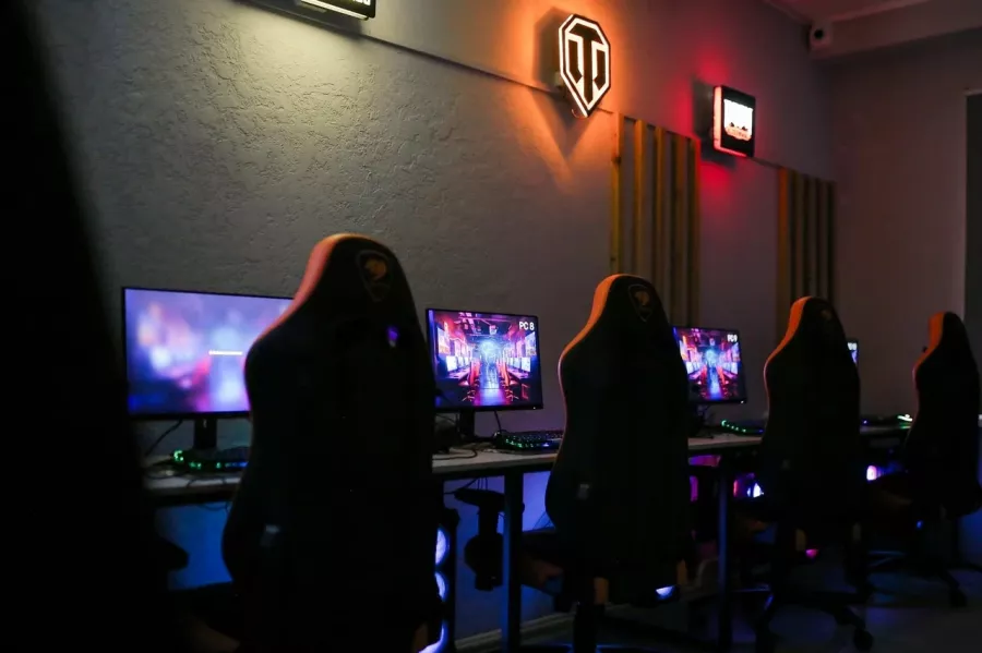 Компьютерный клуб N1 в Казани: Киберспорт, Games, Ставкинакиберспорт, Компьютер, Csgo, Dota, Команды, Соревнования,