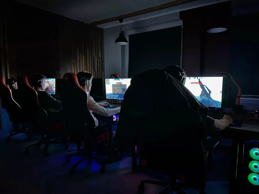 Компьютерный клуб N1 в Казани: Киберспорт, Games, Ставкинакиберспорт, Компьютер, Csgo, Dota, Команды, Соревнования,