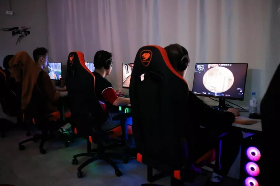 Компьютерный клуб N1 в Казани: Киберспорт, Games, Ставкинакиберспорт, Компьютер, Csgo, Dota, Команды, Соревнования,
