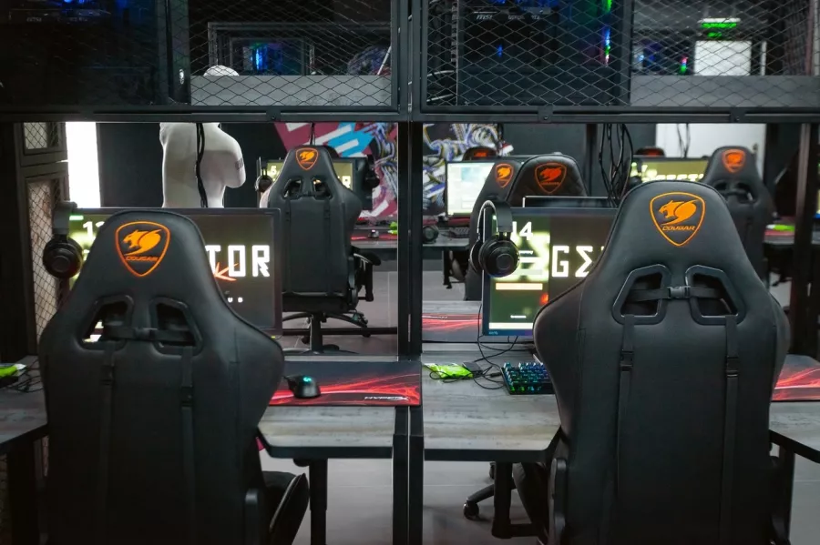 Компьютерный клуб Гектор Гик на Красном в Новосибирске: Киберспорт, Games, Ставкинакиберспорт, Компьютер, Csgo, Dota, Команды, Соревнования,
