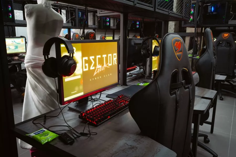 Компьютерный клуб Гектор Гик на Красном в Новосибирске: Киберспорт, Games, Ставкинакиберспорт, Компьютер, Csgo, Dota, Команды, Соревнования,
