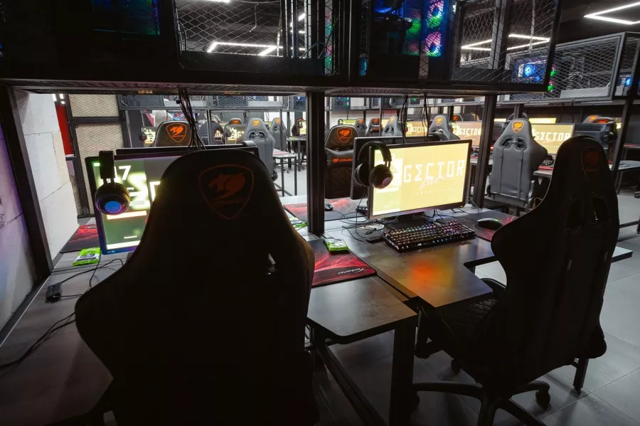 Компьютерный клуб Гектор Гик на Красном в Новосибирске: Киберспорт, Games, Ставкинакиберспорт, Компьютер, Csgo, Dota, Команды, Соревнования,