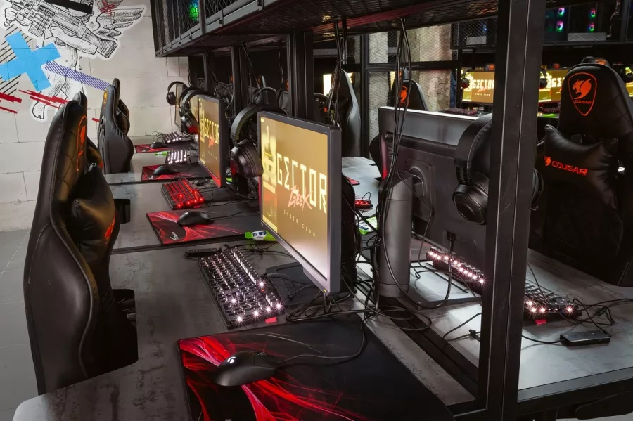 Компьютерный клуб Гектор Гик на Красном в Новосибирске: Киберспорт, Games, Ставкинакиберспорт, Компьютер, Csgo, Dota, Команды, Соревнования,