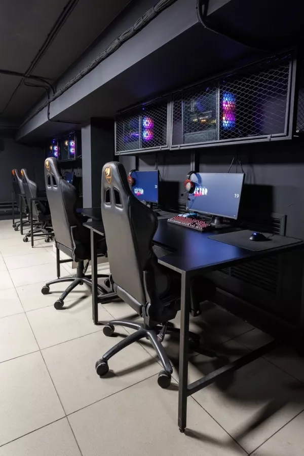 Компьютерный клуб Гектор Гик на Ватутина в Новосибирске: Киберспорт, Games, Ставкинакиберспорт, Компьютер, Csgo, Dota, Команды, Соревнования,