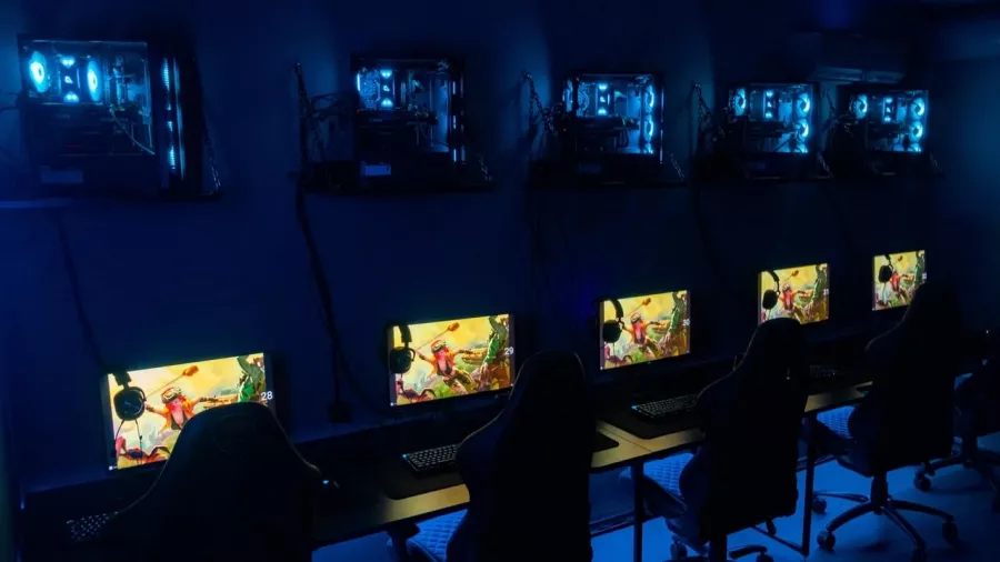 Компьютерный клуб HighSkill в Новосибирске: Киберспорт, Games, Ставкинакиберспорт, Компьютер, Csgo, Dota, Команды, Соревнования,