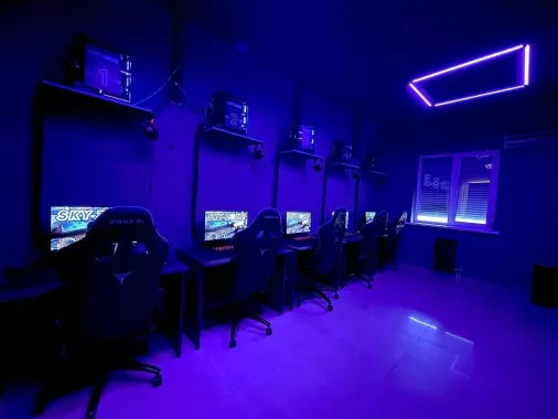 Компьютерный клуб "Sky zone"