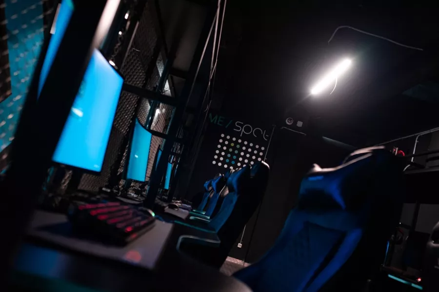 Кибер клуб Cyber/Spot в Архангельске: Киберспорт, Games, Ставкинакиберспорт, Компьютер, Csgo, Dota, Команды, Соревнования,