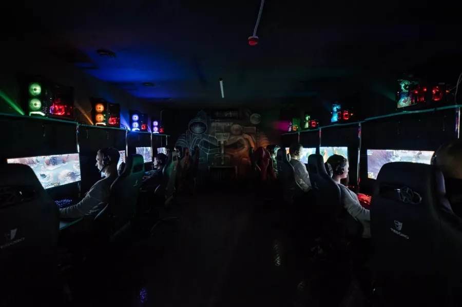Кибер клуб Cyber/Spot в Архангельске: Киберспорт, Games, Ставкинакиберспорт, Компьютер, Csgo, Dota, Команды, Соревнования,