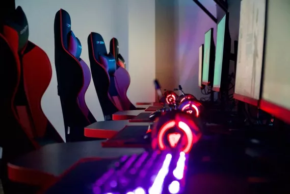 Компьютерный клуб "CyberZona" на Куйбышева
