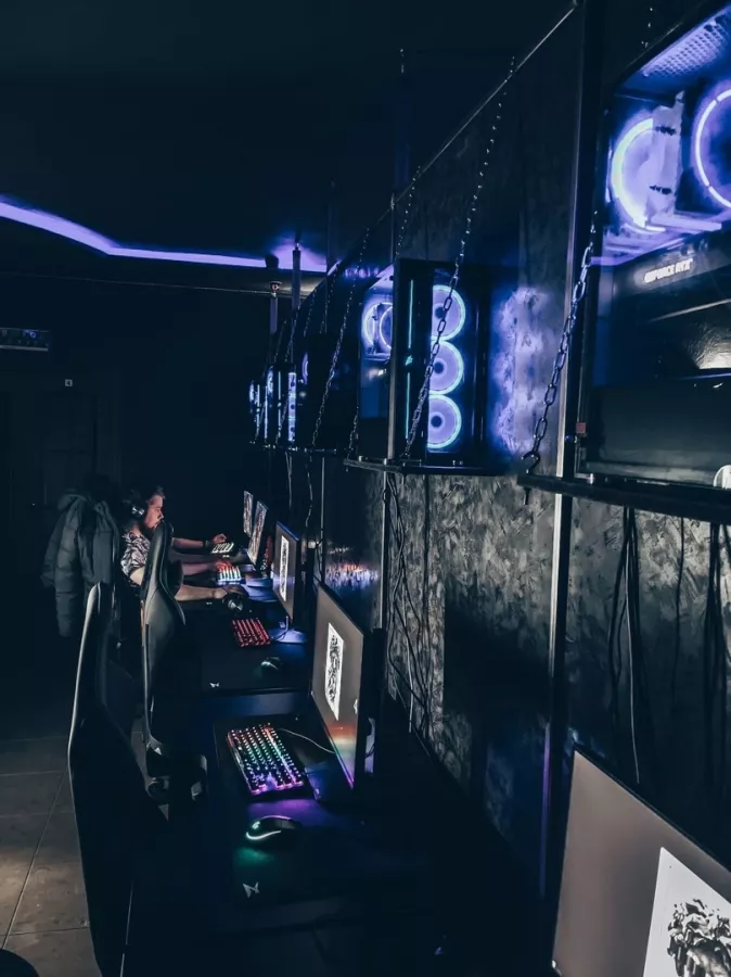 Компьютерный клуб Zeus в Перми: Киберспорт, Games, Компьютерный клуб, Компьютер, Csgo, Dota, Команды, Соревнования,