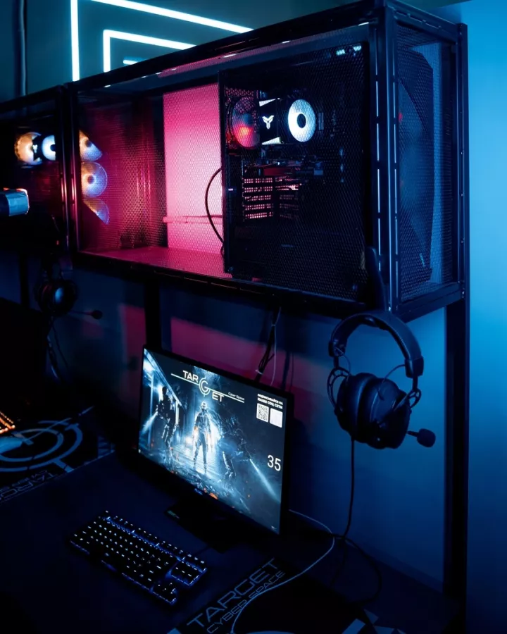 Кибер клуб Target Cyber Space на Доваторцев в Ставрополе: Киберспорт, Games, Ставкинакиберспорт, Компьютер, Csgo, Dota, Команды, Соревнования,