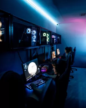 Кибер клуб "Target Cyber Space" на Доваторцев