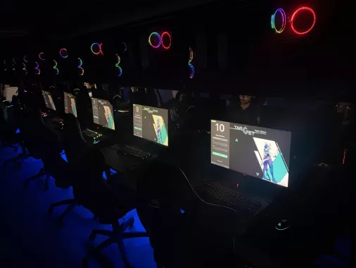 Кибер клуб "Target Cyber Space" на Ленина