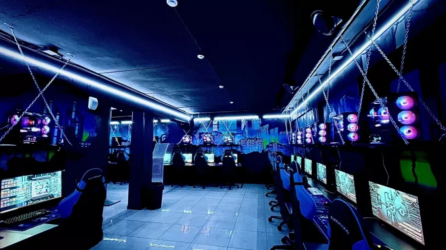 Компьютерный клуб Damage Gaming Club в Ставрополе: Киберспорт, Games, Компьютерный клуб, Компьютер, Csgo, Dota, Команды, Соревнования,