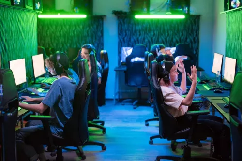 Кибер клуб Community Heroes  в  Санкт-Петербурге