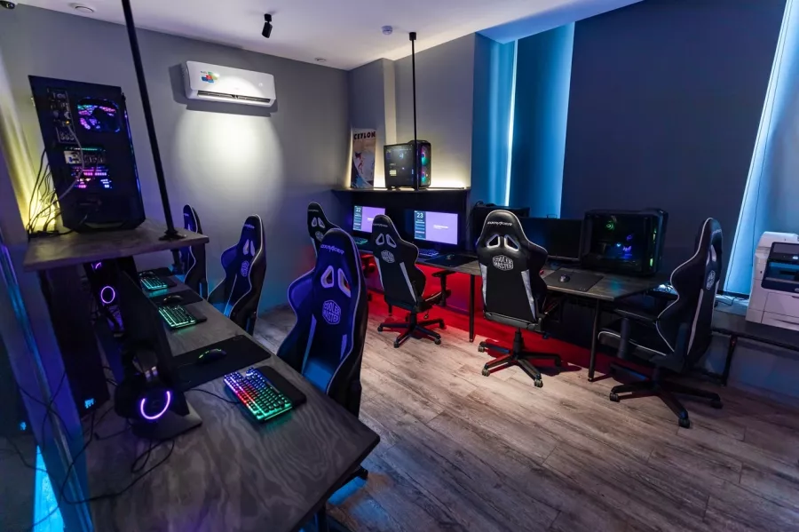 Кибер клуб Master Club в Санкт-Петербурге: Киберспорт, Games, Ставкинакиберспорт, Компьютер, Csgo, Dota, Команды, Соревнования,