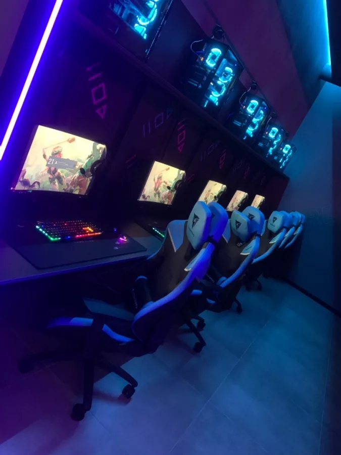 Кибер клуб B43 в Калининграде: Киберспорт, Games, Ставкинакиберспорт, Компьютер, Csgo, Dota, Команды, Соревнования,