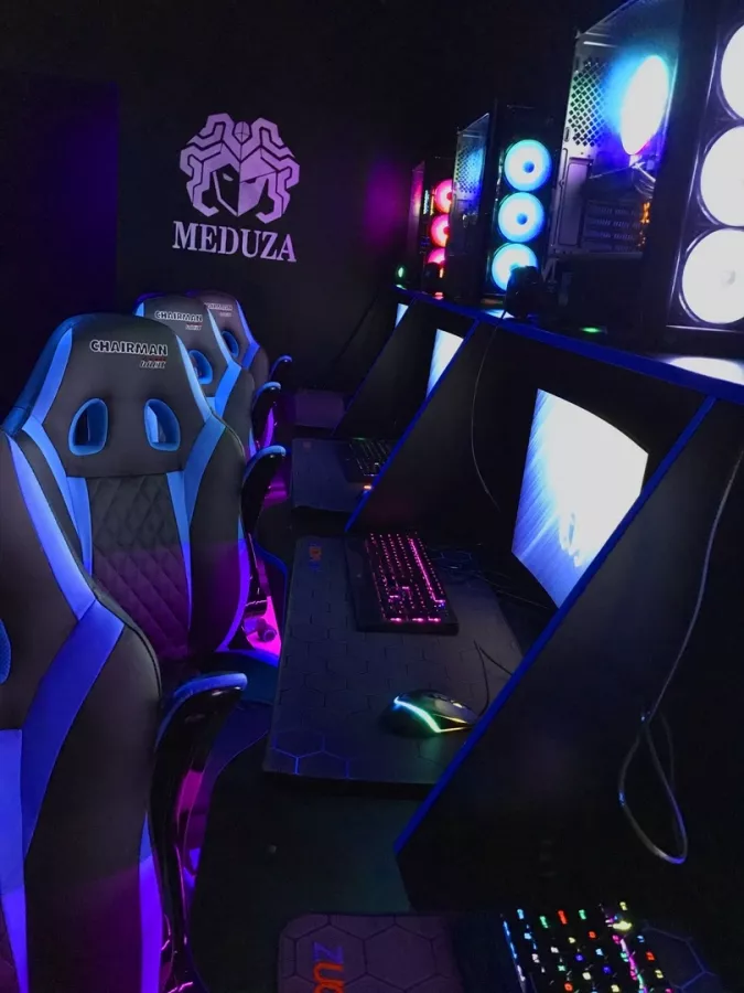Кибер клуб Медуза на Нарвской в Калининграде: Киберспорт, Games, Ставкинакиберспорт, Компьютер, Csgo, Dota, Команды, Соревнования,