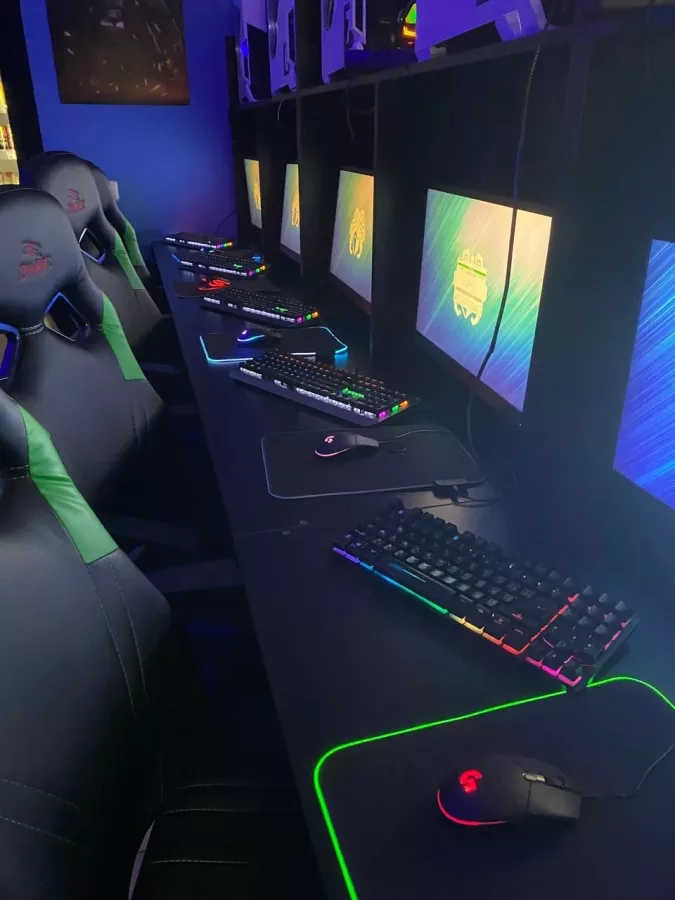 Кибер клуб Медуза на Новом Валу в Калининграде: Киберспорт, Games, Ставкинакиберспорт, Компьютер, Csgo, Dota, Команды, Соревнования,