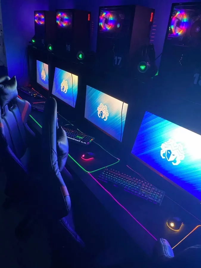 Кибер клуб Медуза на Новом Валу в Калининграде: Киберспорт, Games, Ставкинакиберспорт, Компьютер, Csgo, Dota, Команды, Соревнования,
