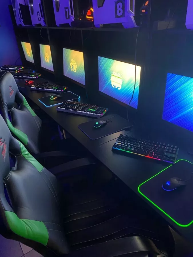 Кибер клуб Медуза на Новом Валу в Калининграде: Киберспорт, Games, Ставкинакиберспорт, Компьютер, Csgo, Dota, Команды, Соревнования,