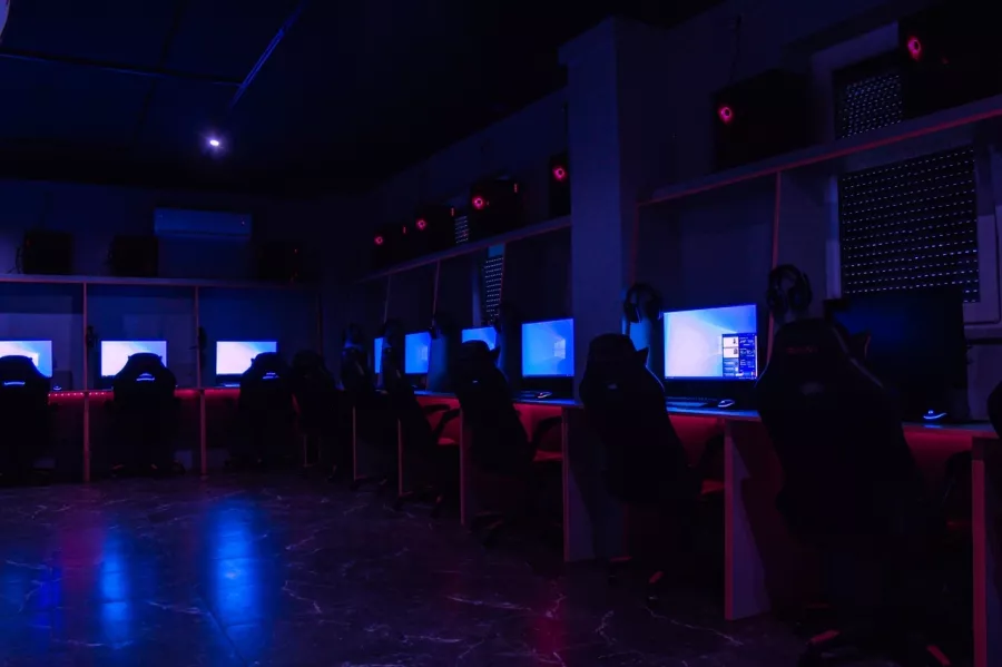 Компьютерный клуб Элизиум в Калининграде: Киберспорт, Games, Ставкинакиберспорт, Компьютер, Csgo, Dota, Команды, Соревнования,